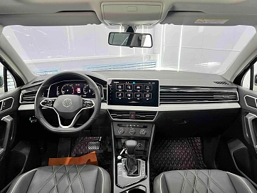 Volkswagen Tiguan, 2022г., передний привод, робот