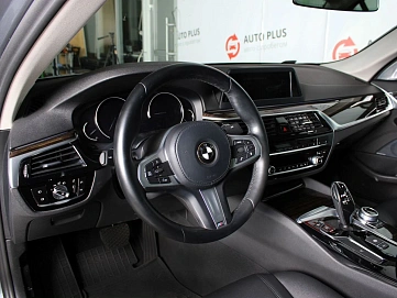 BMW 5 серии, 2017г., задний привод, автомат