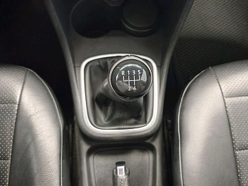 Volkswagen Polo, 2018г., передний привод, механика