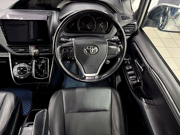 Toyota Esquire, 2020г., передний привод, вариатор