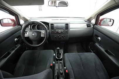 Nissan Tiida, 2007г., передний привод, механика