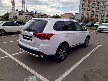 Mitsubishi Outlander, 2016г., полный привод, вариатор