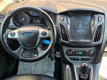 Ford Focus, 2014г., передний привод, механика