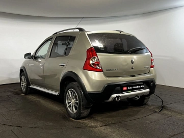 Renault Sandero, 2012г., передний привод, механика