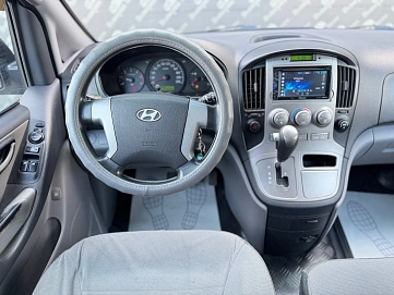Hyundai Grand Starex, 2011г., задний привод, автомат