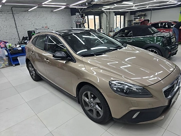 Volvo V40, 2014г, передний привод, робот