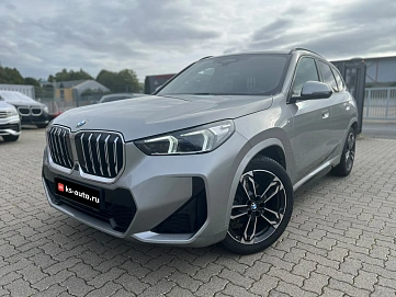 BMW X1, 2023г, передний привод, робот