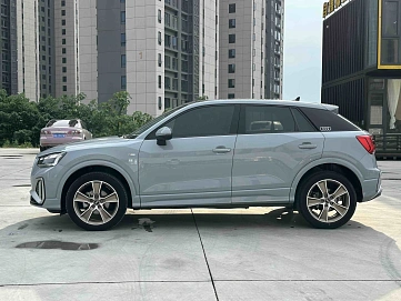 Audi Q2, 2023г., передний привод, робот