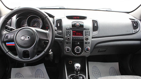 Kia Cerato, 2010г., передний привод, механика