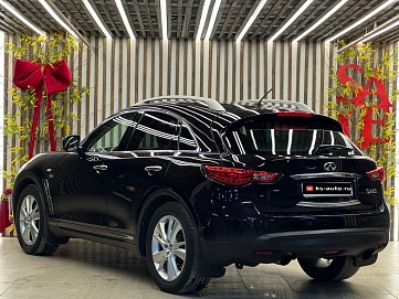Infiniti QX70, 2016г., полный привод, автомат