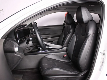 Hyundai Elantra, 2023г., передний привод, вариатор