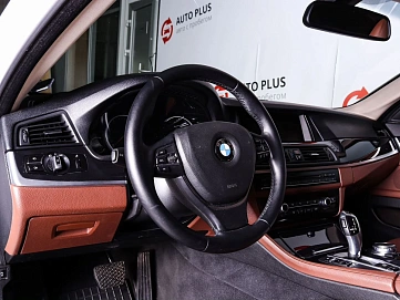 BMW 5 серии, 2016г., задний привод, автомат