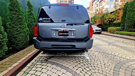 Infiniti QX56, 2005г, полный привод, автомат