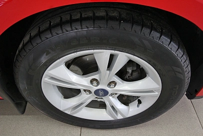 Ford Focus, 2014г., передний привод, робот