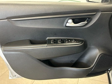 Kia Rio, 2018г., передний привод, механика