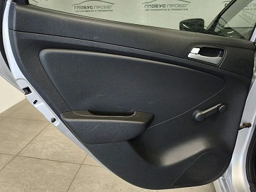 Hyundai Solaris, 2011г., передний привод, механика