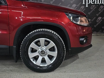 Volkswagen Tiguan, 2012г., передний привод, робот