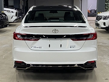 Toyota Camry, 2025г., передний привод, вариатор