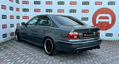 BMW 5 серии, 2001г., передний привод, автомат