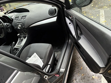 Mazda 3, 2010г., передний привод, автомат