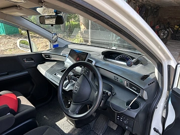 Honda Freed, 2012г., передний привод, вариатор
