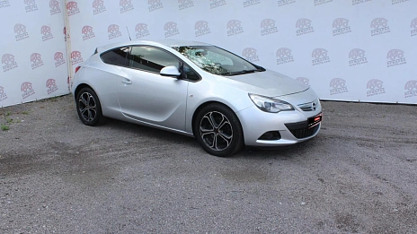 Opel Astra, 2012г., передний привод, механика