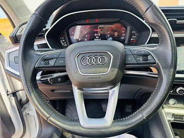 Audi Q3, 2021г., передний привод, робот
