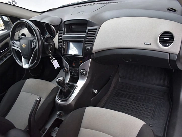 Chevrolet Cruze, 2012г., передний привод, механика