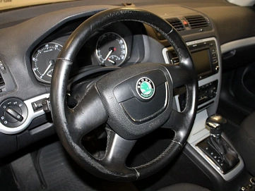 Skoda Octavia, 2011г., передний привод, робот