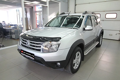 Renault Duster, 2012г., полный привод, механика