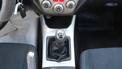 Subaru Impreza, 2008г., передний привод, механика