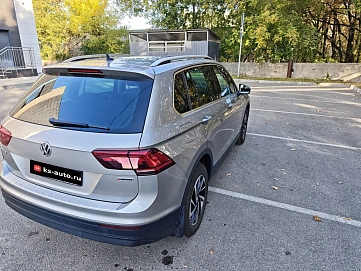 Volkswagen Tiguan, 2018г., полный привод, робот