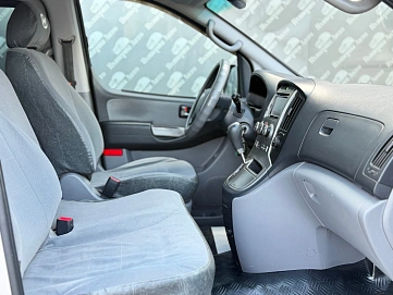 Hyundai Grand Starex, 2011г., задний привод, автомат