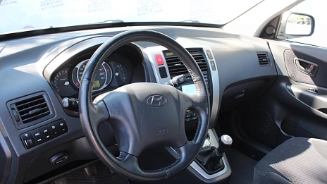 Hyundai Tucson, 2008г., передний привод, механика