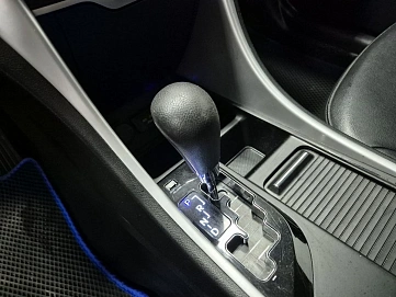 Hyundai Sonata, 2011г., передний привод, автомат
