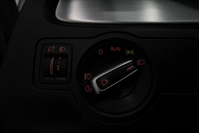 Volkswagen Passat, 2013г., передний привод, робот
