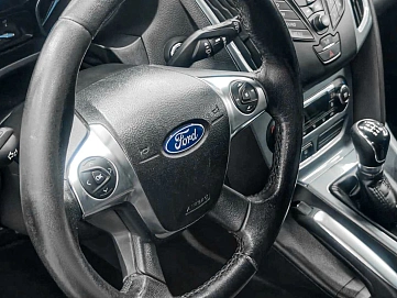 Ford Focus, 2012г., передний привод, механика