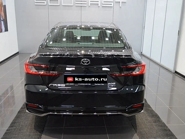 Toyota Camry, 2025г., передний привод, вариатор