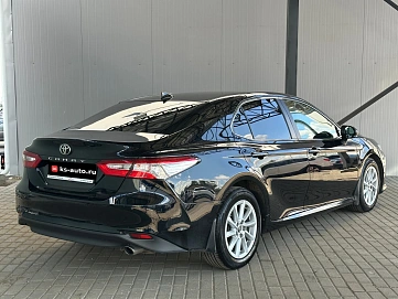 Toyota Camry, 2021г., передний привод, автомат