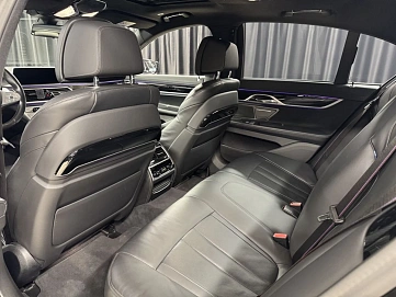 BMW 7 серии, 2021г., полный привод, автомат