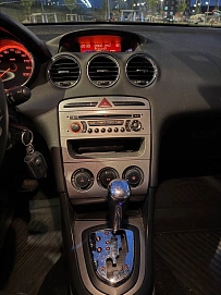 Peugeot 308, 2009г., передний привод, автомат