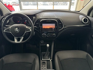 Renault Kaptur, 2021г., передний привод, вариатор
