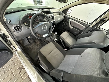 Renault Duster, 2013г., полный привод, механика