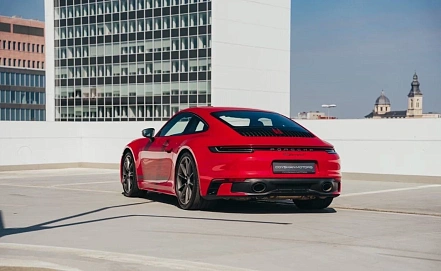 Porsche 911, 2023г., задний привод, робот