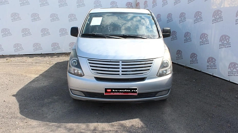 Hyundai Grand Starex, 2009г., передний привод, автомат