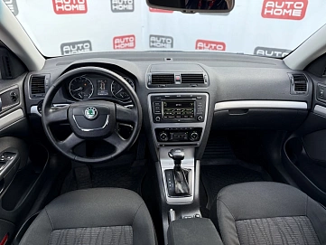Skoda Octavia, 2009г., передний привод, робот