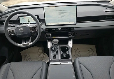 Toyota RAV4, 2026г, полный привод, вариатор