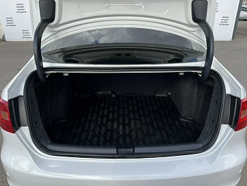 Volkswagen Jetta, 2013г., передний привод, автомат