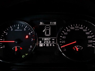 Nissan Qashqai, 2013г., передний привод, вариатор