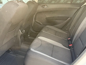 Peugeot 408, 2013г., передний привод, механика